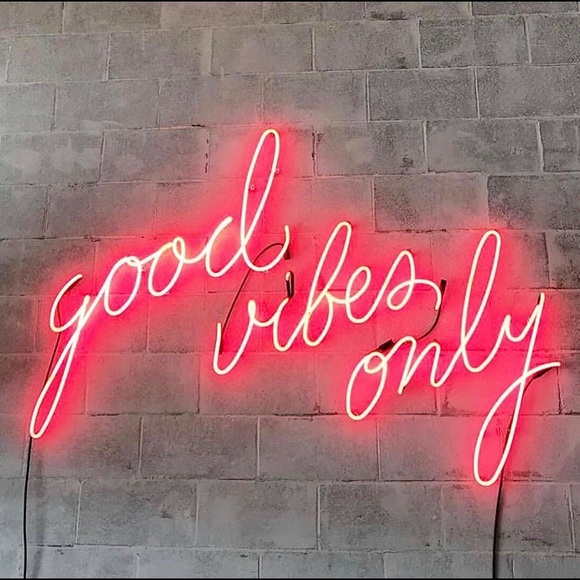 Meet your Posher, Sara - Picture 1 of 1